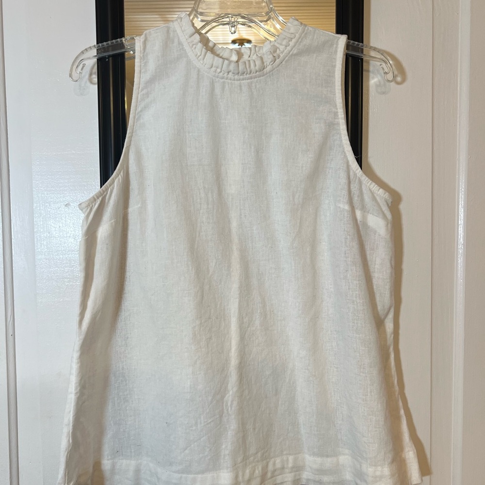 Crown & Ivy White Ruffle Neck Tank Top Linen Small